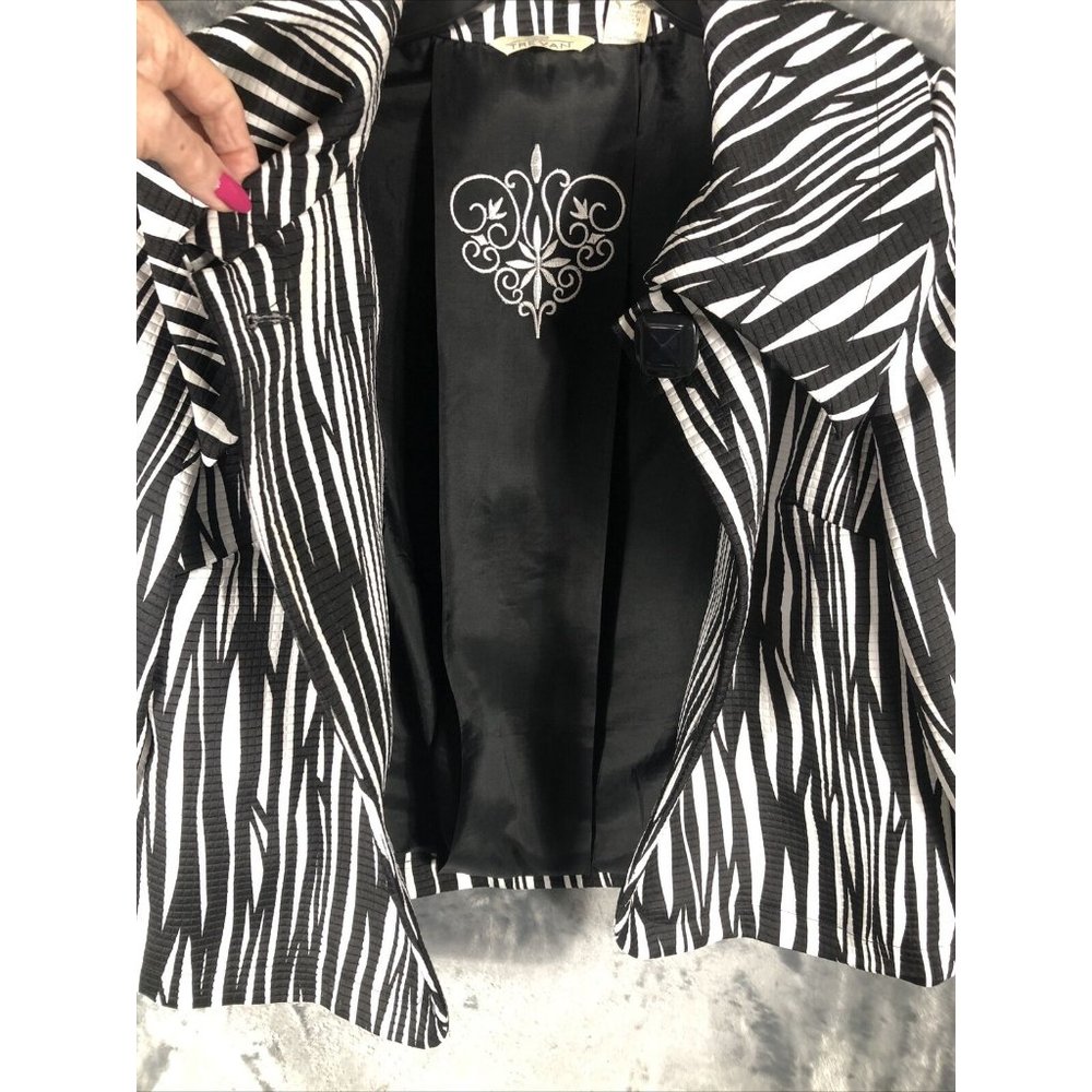 Trevan Blazer Jacket Women’s Size 8 3/4 Length Sleeve Animal Print - Picture 10 of 16